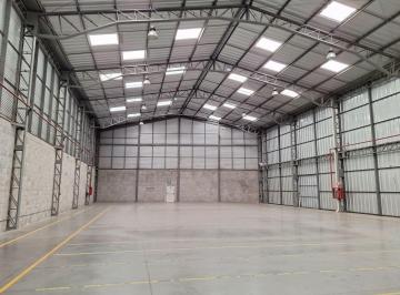 Bodega-Galpón , Quito · Bodega Industrial con Guardiania 900 m de Construcccion