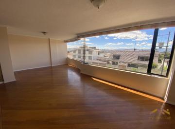 Departamento · 136m² · 3 Habitaciones · 2 Estacionamientos · Departamento en Venta 3 Dorm. con Asensor, el Pinar