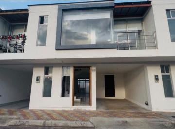 Casa de 3 habitaciones, Quito · Casa de Venta en Quito, Sector de Calderón