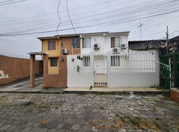 Casa de 3 habitaciones, Guayaquil · Vendo, Dos Plantas, Acepto Biess, Sector Cerrado
