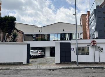 Oficina comercial · 591m² · 7 Estacionamientos · Venta y Alquiler Oficina Sector La Carolina