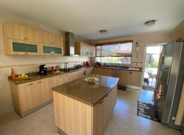 Casa de 3 habitaciones, Quito · Casa con 3 Habitaciones de 414 m² en Venta en El Condado