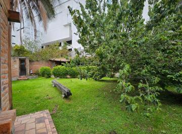 Casa de 3 habitaciones, Quito · Propiedad con Alto Potencial Residencial y Comercial