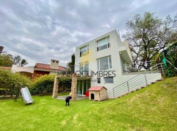 Casa de 3 habitaciones, Quito · Casa con Amplio Jardín de Renta en Cumbaya