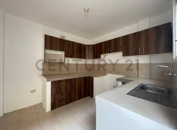 Casa · 78m² · 3 Habitaciones · 1 Estacionamiento · Venta de Casa en Mucho Lote 2, Av Narcisa de Jesus