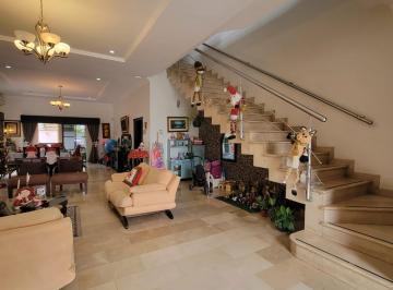 Casa de 4 habitaciones, Guayaquil · En Alquiler Moderna Casa Esquinera Full Amoblada en Santa Maria de Casa Grande
