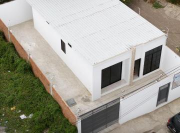 Casa · 82m² · 3 Habitaciones · 2 Estacionamientos · Moderna Casa en Costa Azul