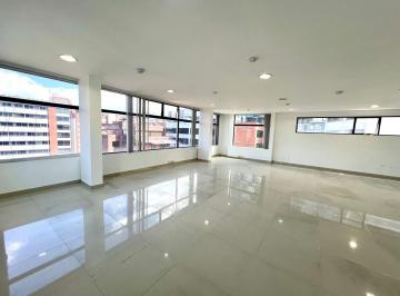 Oficina comercial · 80m² · 2 Estacionamientos · Mv - Sector La Carolina, Av Shyris, en Renta y Venta Oficina Sin Amoblar 80 m², Edificio Corporativo