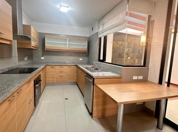 Casa · 189m² · 3 Habitaciones · 2 Estacionamientos · Casa - San Juan de Cumbayá
