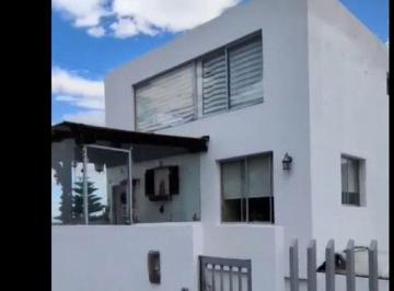 Departamento de 3 habitaciones, Quito · Departamento Duplex 3 Habitaciones Pinar Alto