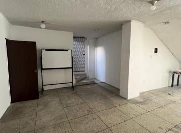 Local comercial , Quito · Local en Renta, Sector 10 de Agosto y Mariana de Jesús