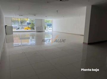 Local comercial , Quito · Local de 1400 m² en Arriendo Av 6 de Diciembre Quito