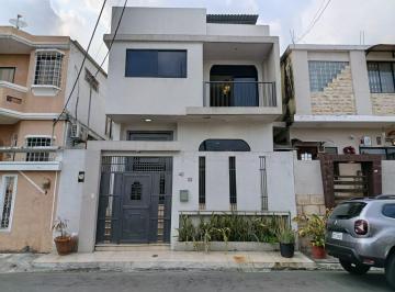 Casa · 226m² · 4 Habitaciones · 1 Estacionamiento · Venta Casa 3 Pisos Mirador del Norte, Guayaquil (Gesco)