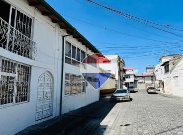 Casa de 8 habitaciones, Ibarra · Casa en Venta – Centro de Ibarra - 3 Departamentos