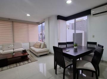 Departamento de 3 habitaciones, Guayaquil · Cumbres de Los Ceibos: en Alquiler Departamento Amoblado de 3 Habitaciones con Amplio Patio