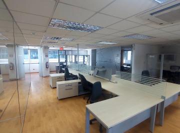 Oficina comercial de 5 habitaciones, Quito · Av Amazonas y Nnuu, Arriendo Oficina 300 m², Varios Ambientes, 5 Parq. 2 Bode, Excelente Ubicación