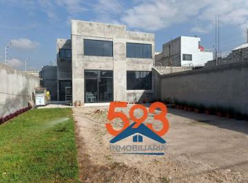 Casa de 3 habitaciones, Latacunga · Casa de Venta en Latacunga