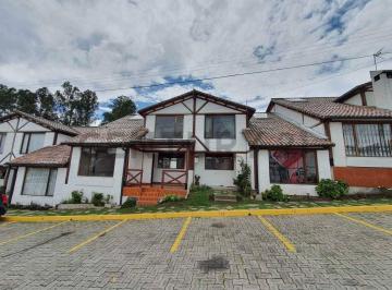 Casa · 134m² · 3 Habitaciones · 1 Estacionamiento · Casa de Venta - Sangolqui Zona Libre de Riezgo
