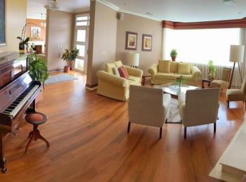 Casa de 4 habitaciones, Quito · Casa en Miravalle, 4 Habitaciones, 1000 m² en Venta