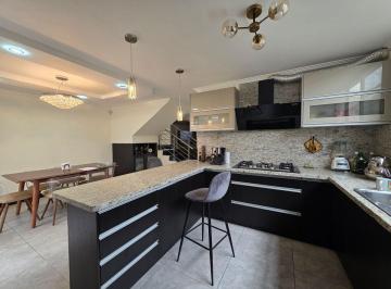 Casa de 4 habitaciones, Guayaquil · Casa en Venta La Garzota - K. Lugo