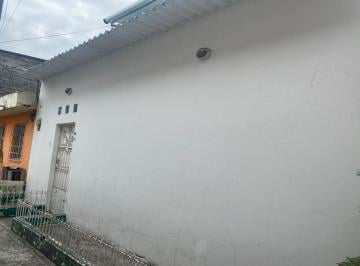 Casa de 3 habitaciones, Guayaquil · Venta de Cómoda Casa en Sauces 2