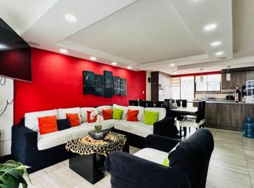 Casa de 3 habitaciones, Quito · Casa de Venta San Isidro del Inca