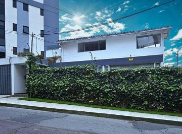 Casa de 4 habitaciones, Quito · Casa en Venta Quito Tenis Excelente Ubicación y Amplio Terreno