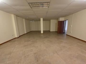 Local comercial , Cuenca · Local Comercial Amplio en Arriendo en El Sector de La Av 10 de Agosto