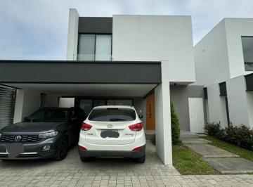 Casa de 2 habitaciones, Guayaquil · Linda Casa en Venta en Samborondón de Oportunidad 2 Dorm. Cómodos
