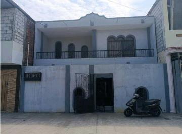 Casa de 6 habitaciones, Guayaquil · Venta de Casa Rentera en Coop Unión de Bananeros 1