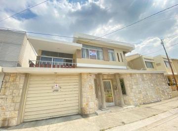 Casa de 6 habitaciones, Guayaquil · Casa en Venta en Urdesa Central, Guayaquil - A. Moscoso