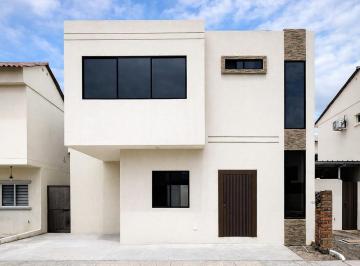 Casa · 116m² · 3 Habitaciones · 1 Estacionamiento · Venta Casa Estreno Urb. Logare
