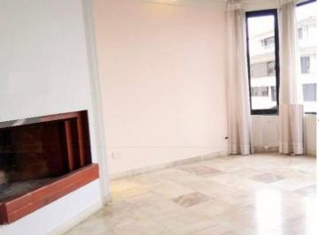 Departamento de 3 habitaciones, Quito · Bosque Vendo Dpto 250 m² - Edificio con 750 m² de Parque