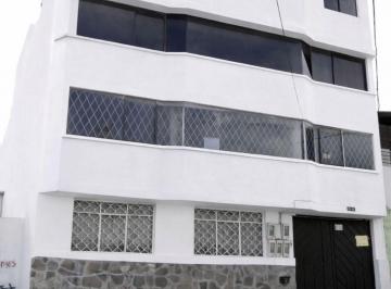 Casa · 465m² · 14 Habitaciones · 2 Estacionamientos · Casa - Comité del Pueblo