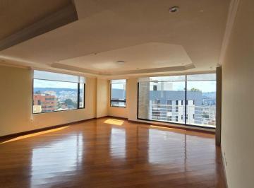 Departamento de 4 habitaciones, Quito · Vendo Pent House de Lujo en El Quito Tenis con Una Vista Espectacular y Terrza