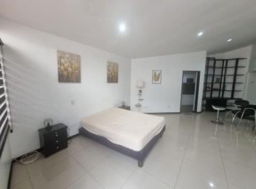 Suite de 1 habitación, Guayaquil · Alquilo Suite Amoblada Seminueva en Urdesa Central, Diagonal a La Av Víctor Emilio Estrada