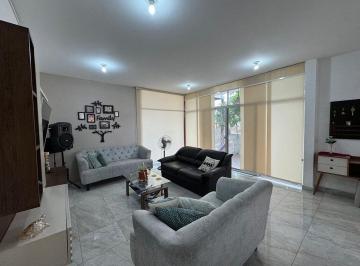 Casa de 5 habitaciones, Manta · Casa de Venta en Manta Zona Sur G/r