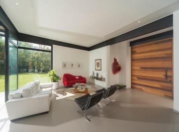 Casa · 340m² · 4 Habitaciones · 2 Estacionamientos · Renta Casa Moderna en Cumbayá