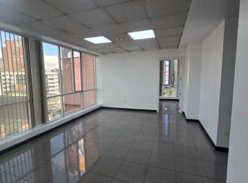 Oficina comercial , Quito · Rento Oficina en Edificio Corporativo de 48 m
