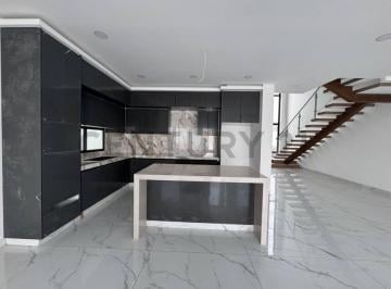 Casa · 250m² · 4 Habitaciones · 1 Estacionamiento · Venta de Casa en El Condado