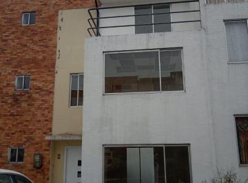 Casa de 3 habitaciones, Quito · Venta de Casa en Inchalillo