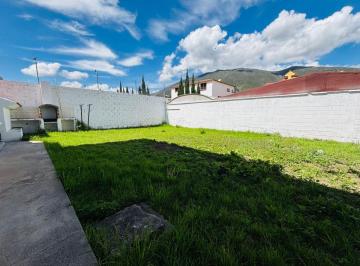 Casa de 5 habitaciones, Quito · Casa en Venta en La Pampa - Pomasqui. Casa en Venta – Jardines de La Pampa, Quito