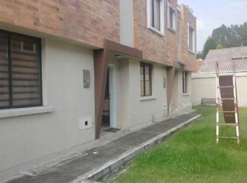 Casa de 3 habitaciones, Quito · Casa en Venta Sector Conocoto, Valle de Los Chillos