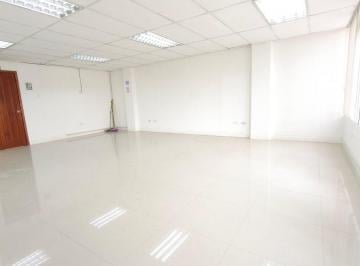 Oficina comercial , Quito · Vendo Oficina Centro Norte, Remodelada
