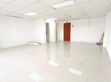 Oficina comercial , Quito · Vendo Oficina Centro Norte, Remodelada