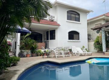 Casa · 391m² · 4 Habitaciones · 2 Estacionamientos · Casa en Venta, Urbanizacion Puerto Azul Joss