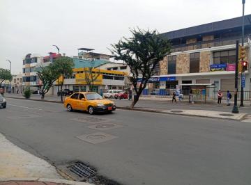 Local comercial , Guayaquil · Diagonal a Mediglobal, a 1 Cuadra de La Clínica Kennedy, Cerca del Policentro, Alquiler de Local