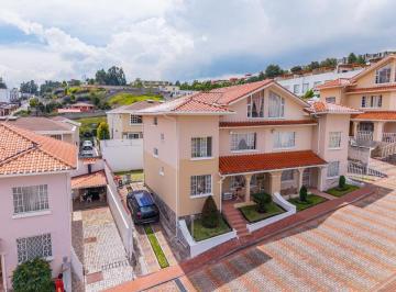 Casa de 4 habitaciones, Quito · Casa en Venta de 4 Habitaciones–sector La Armenia