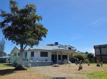 Casa de 3 habitaciones, Quito · Casa con 2.000 m² de Terreno en Venta con 3 Recámaras en Cuendina Cerca de Amaguaña