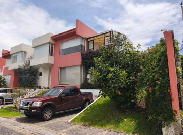Casa de 3 habitaciones, Quito · Cumbayá, Venta Casa Conjunto Cerrado